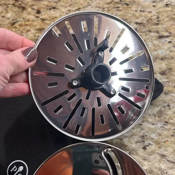 The Pampered Chef Black Kitchen Slicing Accessory - Picture 12 of 16